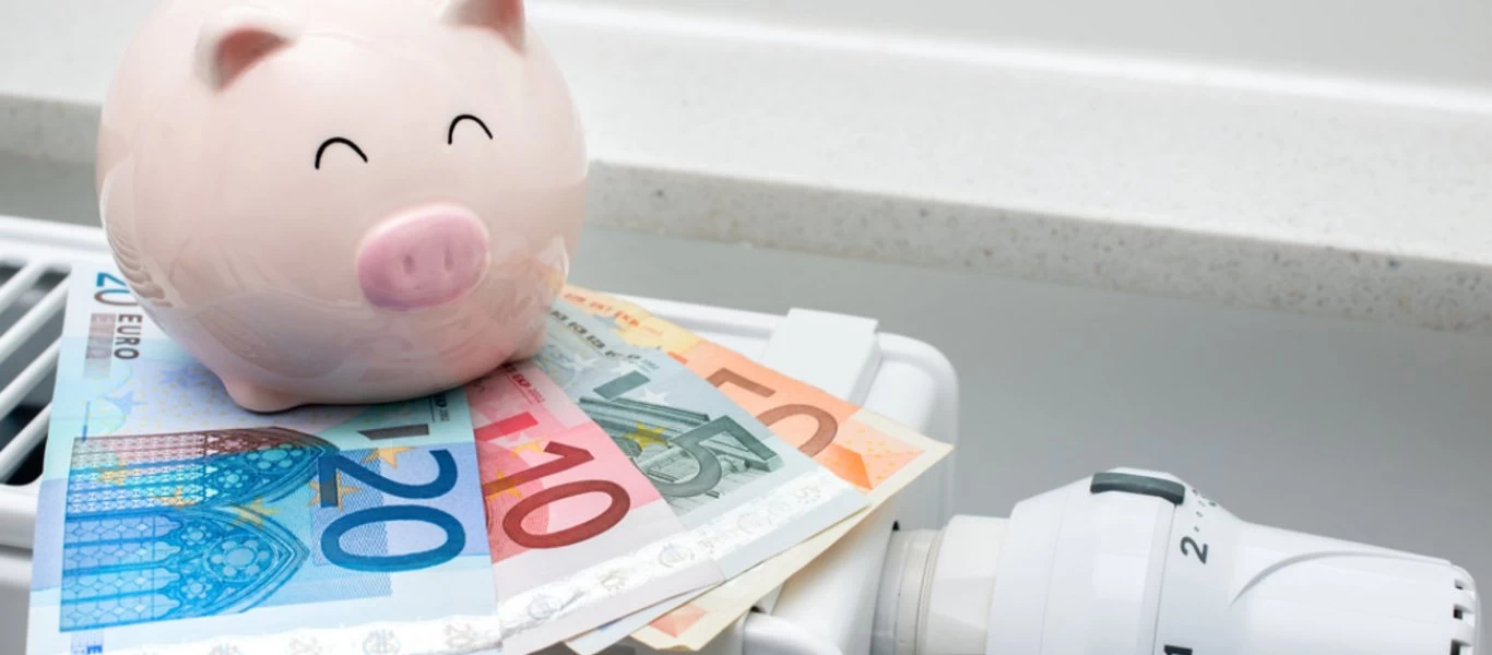 Συντάξεις και επιδόματα πληρώνονται πριν τα Χριστούγεννα - Ποιοι θα δουν γεμάτους λογαριασμούς